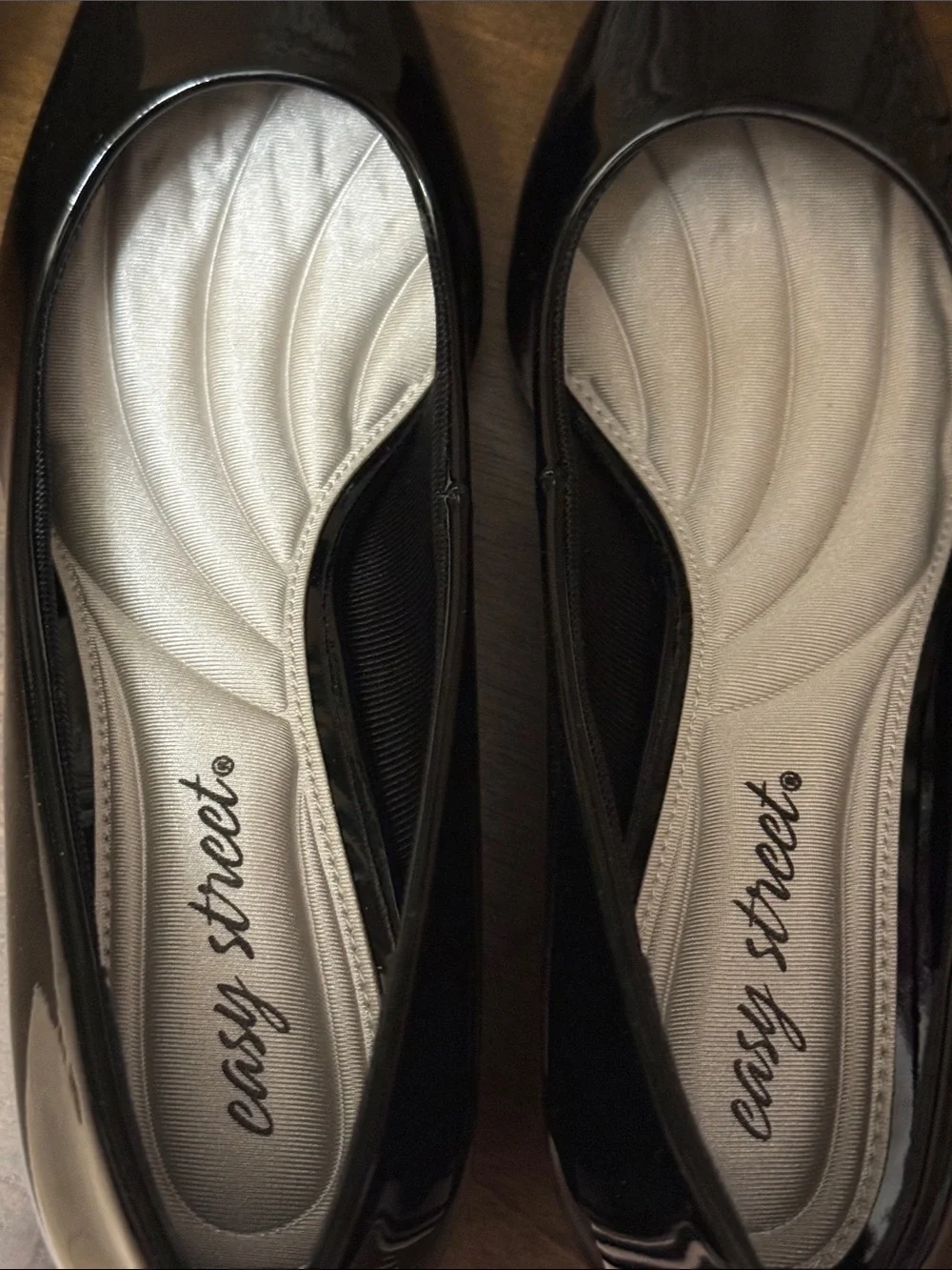 EASY STREET Black Patent Leather Pumps Size 8 New
